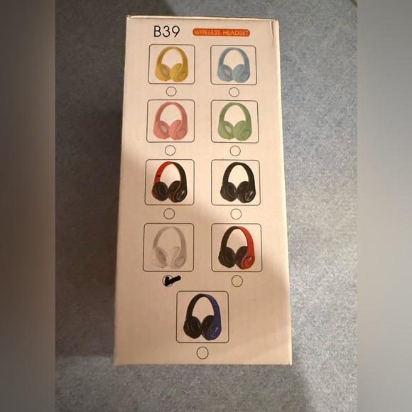 B39 Wireless Headset in White - Picture 3 of 5